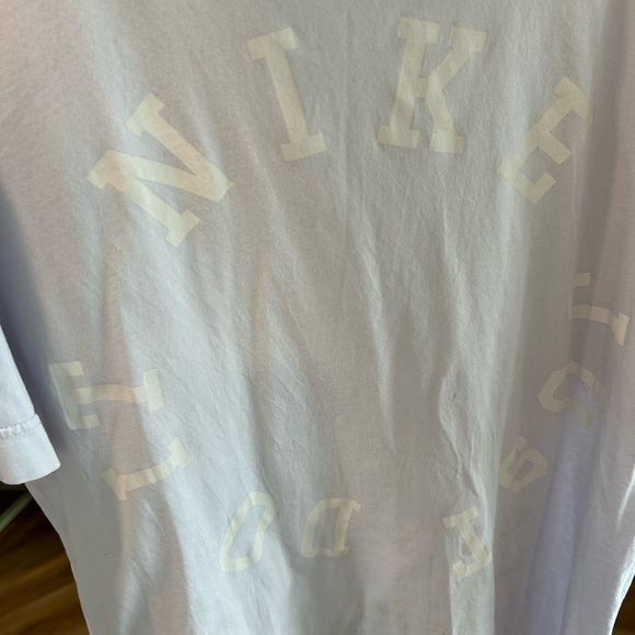 Vintage Nike Tee - Picture 3 of 4